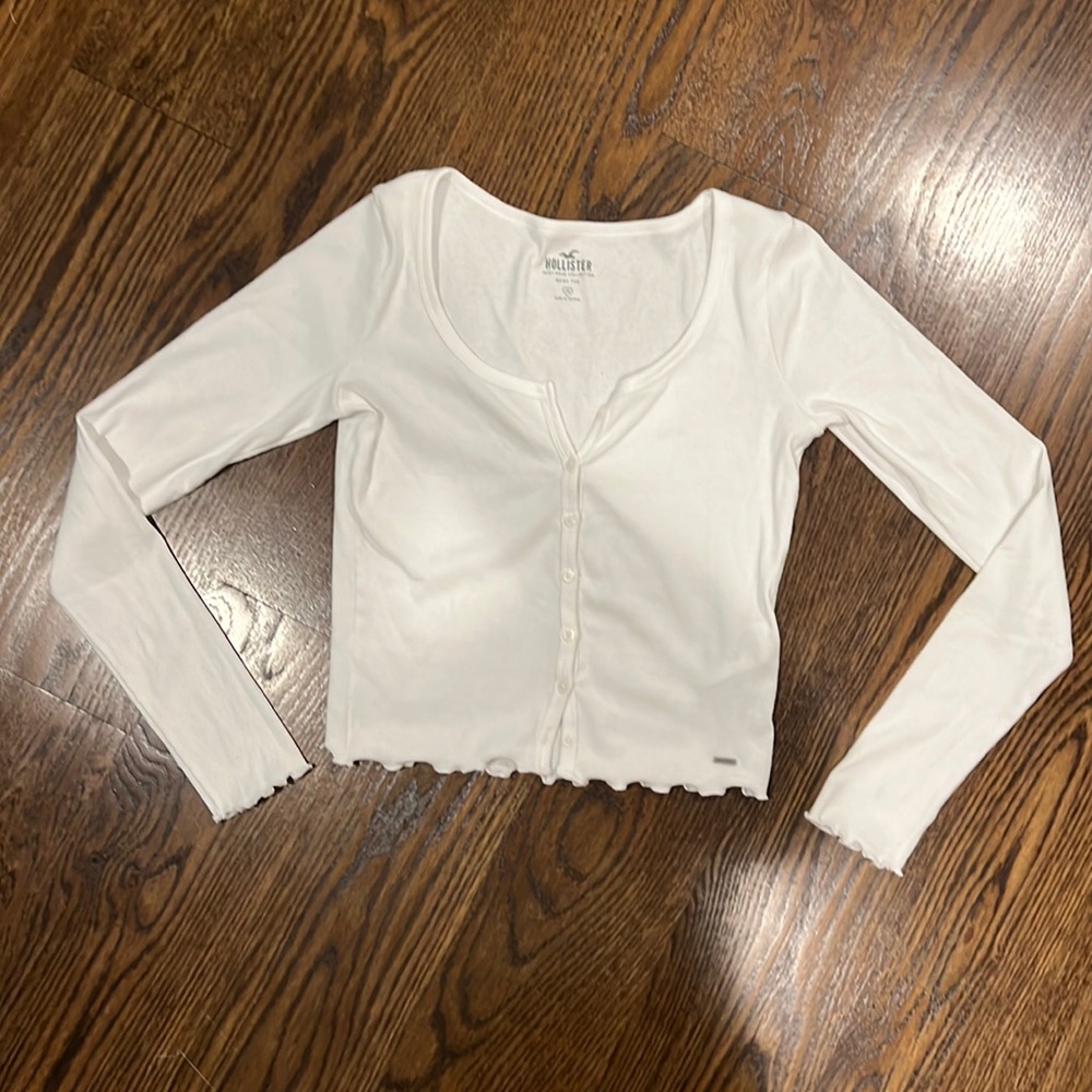 Hollister top